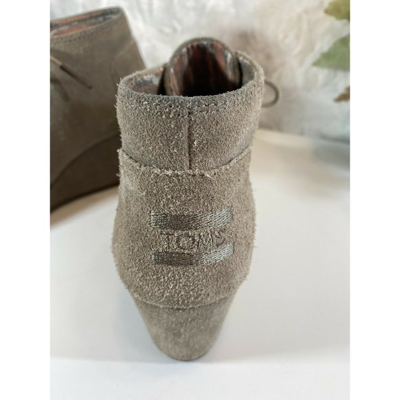 Toms Desert Wedge Women's Sz 7.5 Taupe Beige Suede - Picture 2 of 8